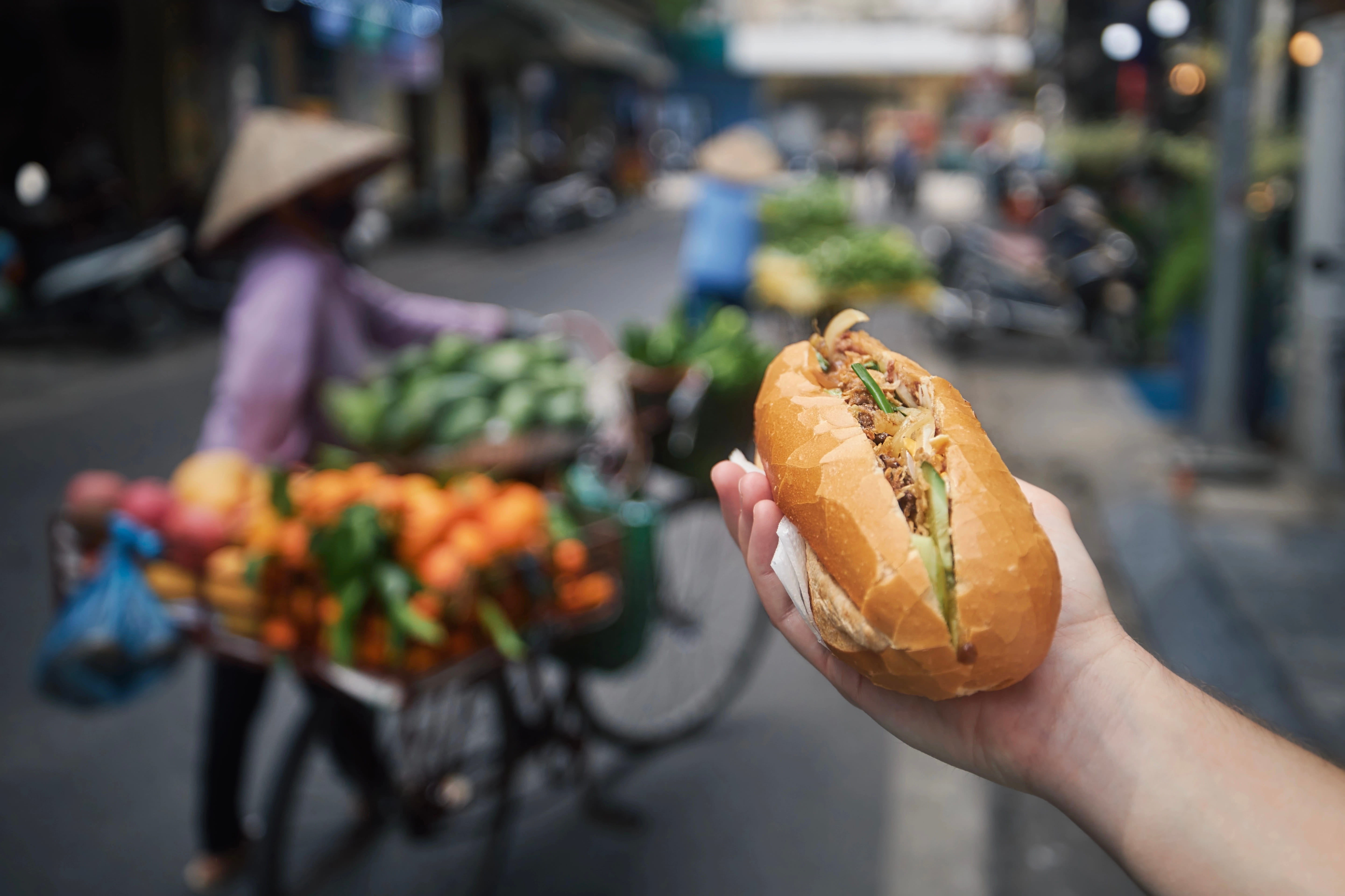 Wietnam - smaki Wietnamu, co zjeść w Wietnamie blog (7) banh mi.jpg